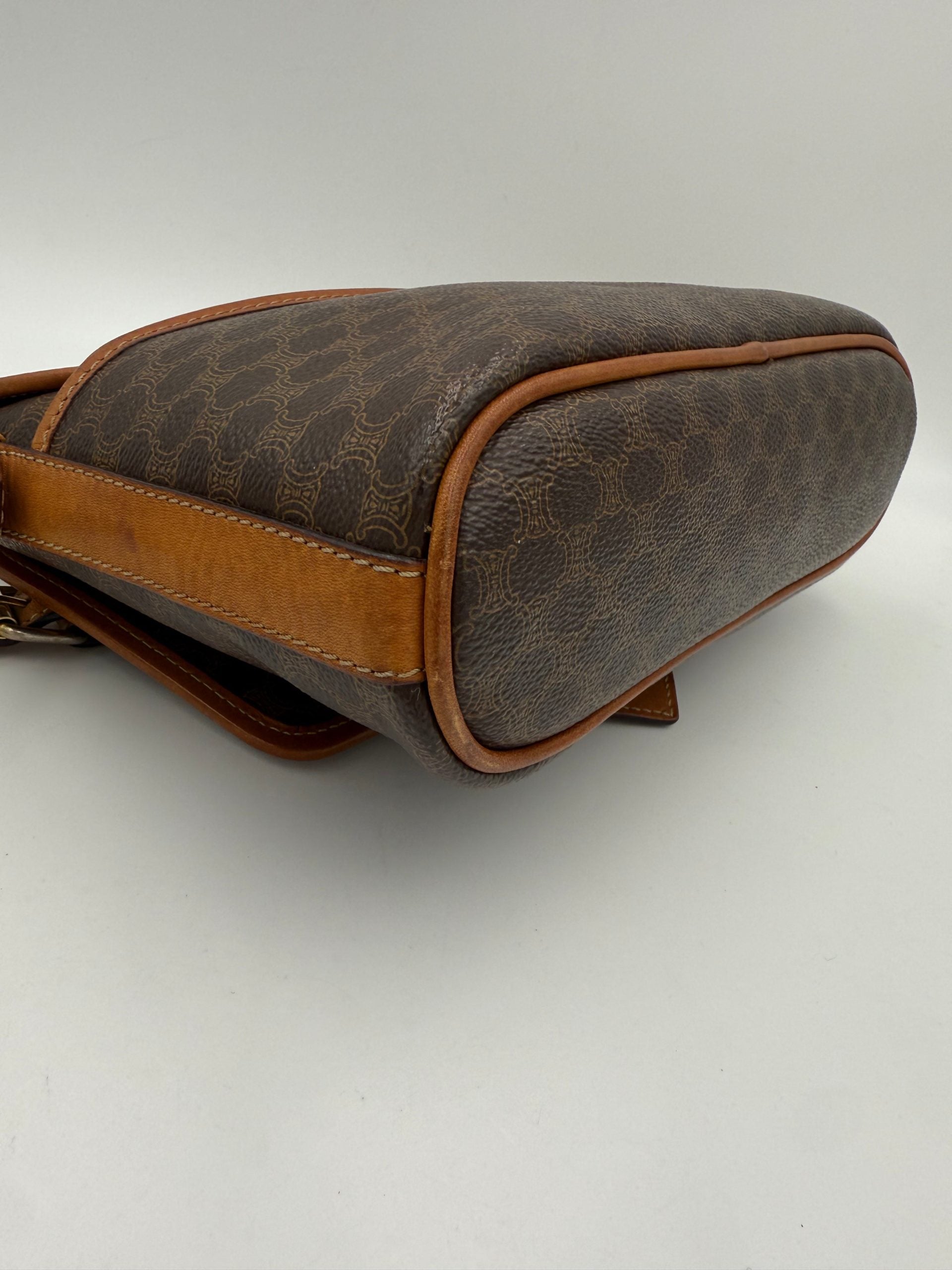 CELINE TRIOMPHE Vintage Monogram Handtas
